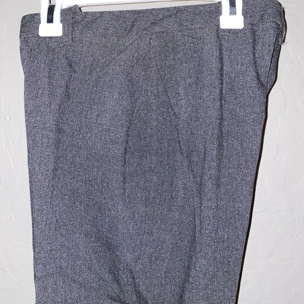 Gap Woman’s Gray Straight Leg Trousers Size 6
